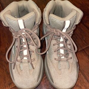 YEEZY DESERT BOOT ROCK